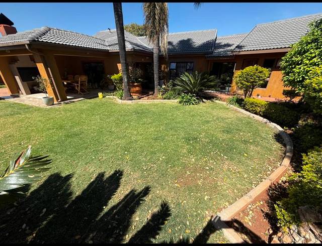 4 BEDROOM HOUSE FOR SALE IN THE REEDS